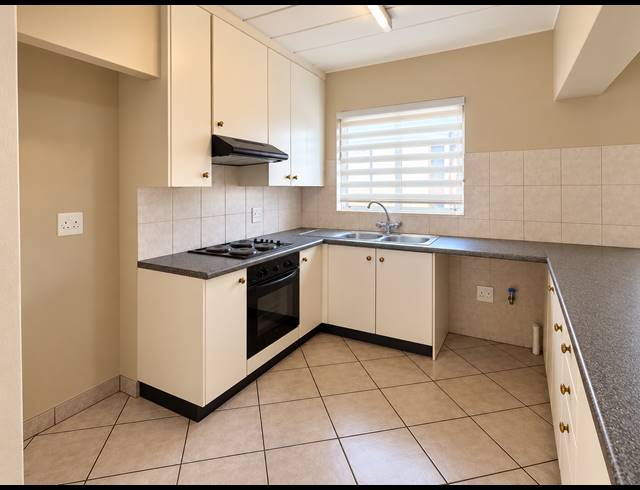 2 BEDROOM APARTMENT FOR SALE IN HIGHVELD